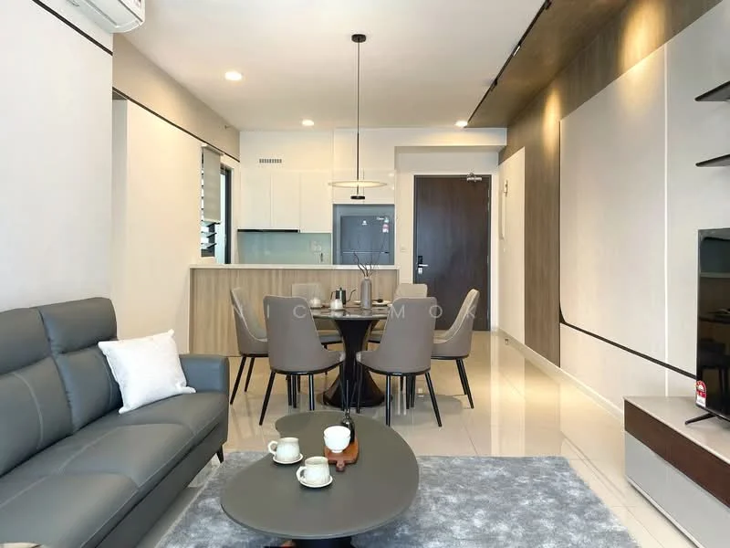 Living features: grey leather 3-seater sofa, round coffee table, wall-mounted TV, TV console, area rug, recessed downlights, wall paneling, air conditioning unit; style: modern. Dining features: 4-seater round dining table, upholstered dining chairs, kitchen island with bar stools, built-in cabinetry, glass backsplash, stainless-steel fridge, microwave, kitchen countertop; style: modern.