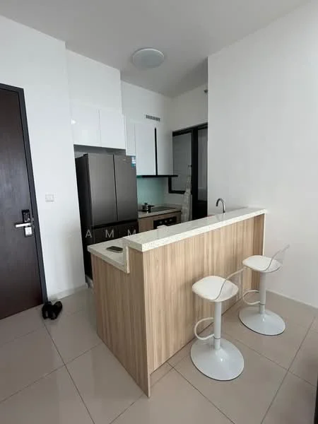 Kitchen features: white cabinets, light wood cabinetry, granite countertop, single-bowl stainless-steel sink, chrome pull-down faucet, built-in oven, stainless-steel fridge, 4-burner gas hob, bar counter with two stools, tile flooring, recessed downlights, wall-mounted extractor hood; style: modern.