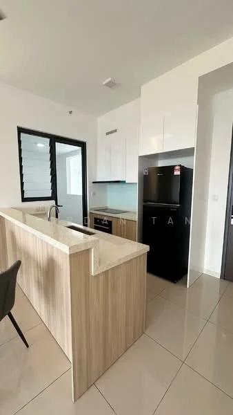 Kitchen features: single-bowl stainless-steel sink, chrome pull-down faucet, quartz countertop, white shaker cabinets, built-in fridge, ceramic tile flooring, white painted walls, recessed downlights; style: modern.