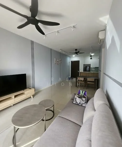 Living features: 3-seater fabric sofa in grey, coffee table with round top, wall-mounted TV, TV console in light wood, recessed downlights, 2 ceiling fans, cream tiled flooring, light grey painted walls, decorative wall art, open layout to kitchen and dining area; style: modern.
