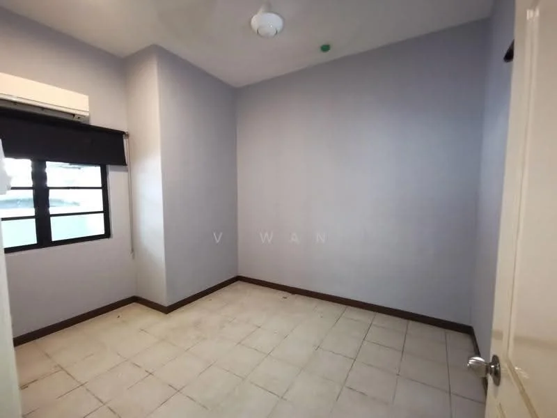 Room features: light grey painted walls, white ceiling, tile flooring, 1 wall-mounted split AC, 1 ceiling fan, blackout roller blinds, single window, brown skirting, door with handle.