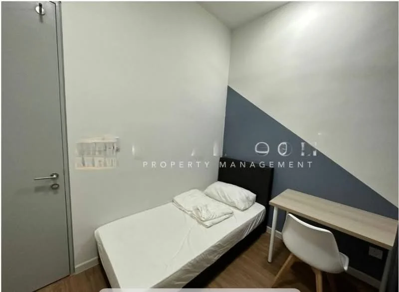 Bedroom features: single bed, white bedding, wooden flooring, grey accent wall, white painted walls, desk with chair, built-in wardrobe, door, window; style: modern.
