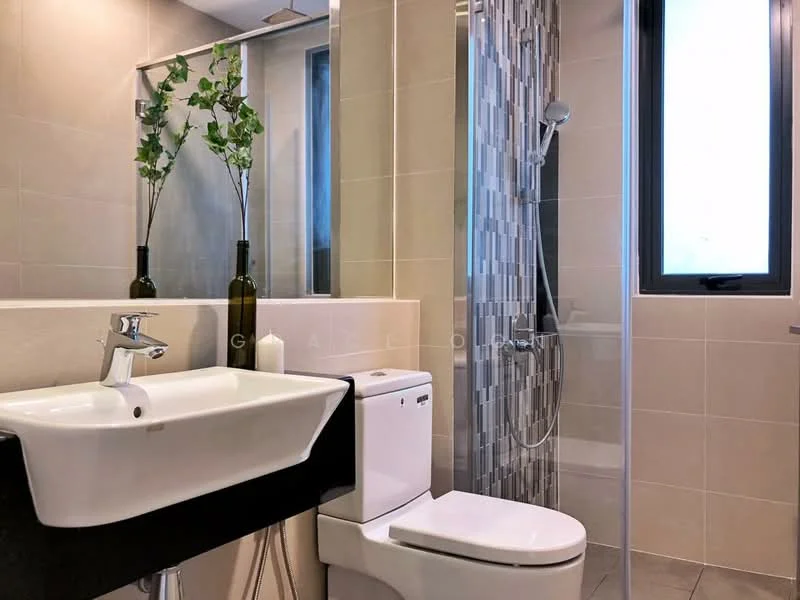 Bathroom features: white ceramic sink, black countertop, single-sink vanity, one-piece toilet, glass shower enclosure, rain shower head, wall-mounted shower faucet, neutral tile flooring, neutral wall tiles, large mirror, decorative plants in vases, window with natural light; style: modern.
