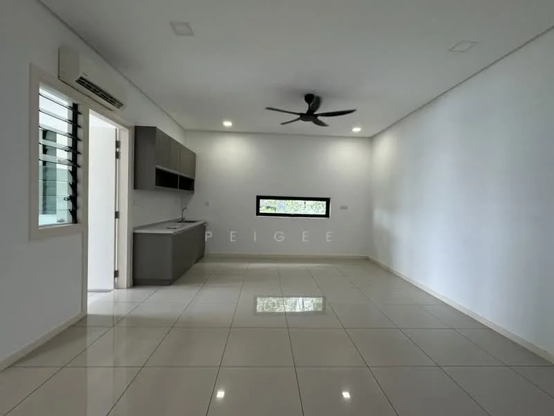 Living features: white painted walls, glossy ceramic tile flooring, 5-blade ceiling fan with light, large window with grille, kitchenette with grey cabinetry, open layout, recessed ceiling lights, air conditioning unit; style: modern.
