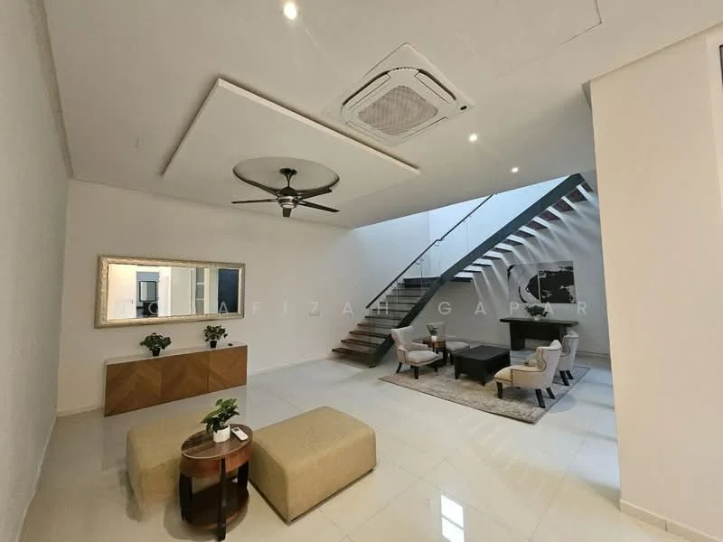 Living features: white painted walls, polished tile flooring, tray ceiling, 5-blade ceiling fan with light, recessed downlights, large mirror, wooden sideboard, coffee table, upholstered armchairs, staircase with wooden steps, decorative plants; style: modern.