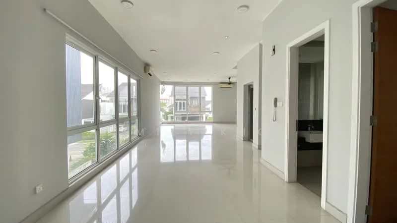 Room features: white painted walls, polished marble flooring, floor-to-ceiling windows, sliding glass door, recessed downlights, 1 wall-mounted split AC, open layout, natural light, view of outdoor space; style: modern; view: garden.
