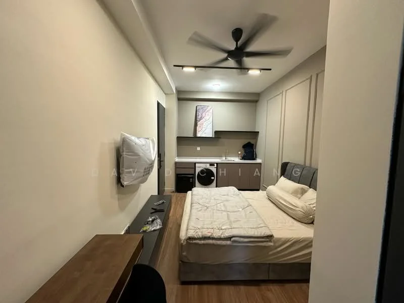 Bedroom features: king-size bed, upholstered headboard, 2 bedside lamps, wooden flooring, ceiling fan with light, wall-mounted TV, built-in wardrobe, laundry machine, study desk, decorative wall paneling, neutral painted walls; style: modern.