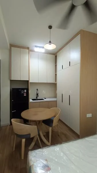 Kitchen features: white cabinetry with flat-panel doors, wooden countertop, single-bowl stainless-steel sink, chrome pull-down faucet, built-in refrigerator in black, 2-burner electric cooktop, pendant light fixture, ceiling fan, wooden dining table, 4 dining chairs, laminate flooring, wall-mounted cabinets; style: modern.