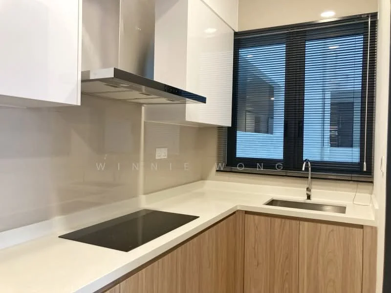Kitchen features: white glossy cabinetry, wooden lower cabinets, white countertop, built-in induction cooktop, stainless-steel range hood, single-bowl stainless-steel sink, chrome pull-down faucet, backlit wall, large window with black frames, neutral wall color, tile backsplash; style: modern.