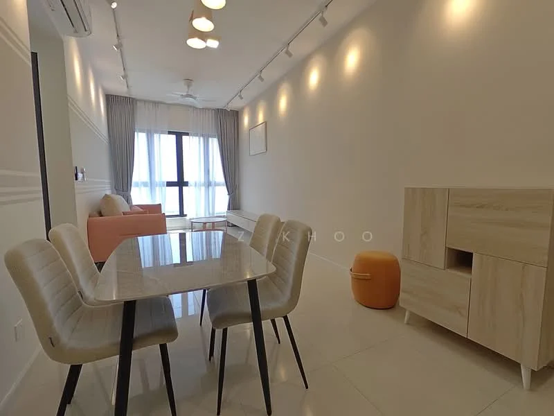 Living features: light grey walls, white ceiling with recessed downlights, floor-to-ceiling windows with sheer curtains, 3-seater fabric sofa in light pink, coffee table, TV console, area rug, ceiling fan, decorative orange pouf, dining table with 6 chairs; style: modern; view: city.