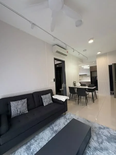 Living features: 3-seater fabric sofa in black, coffee table, area rug with fluffy texture, 5-blade ceiling fan with light, recessed LED downlights, wall-mounted air conditioning unit, dining table with 4 chairs, open layout to kitchen, light-colored walls, glossy tile flooring; style: modern.