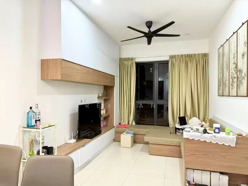Living features: white painted walls, cream tiled flooring, 5-blade ceiling fan, wall-mounted TV, wooden TV console, built-in shelving unit, large windows with sheer curtains, light brown sofa, decorative wall art, small coffee table, storage ottoman, open space layout; style: modern.