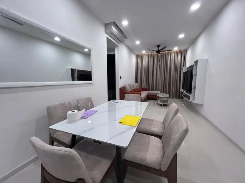 Living features: grey tiled flooring, white painted walls, recessed downlights, 5-blade ceiling fan, sofa in red, sofa in beige, TV console, wall-mounted TV, dining table with white surface, 4 upholstered dining chairs, mirror on wall; style: modern.