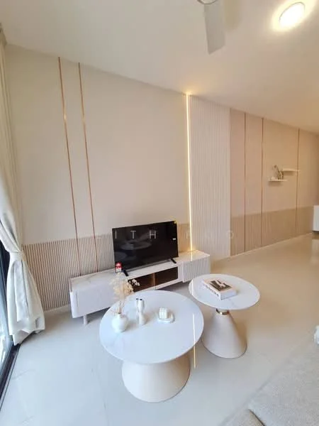 Living features: white painted walls, light wood accent wall, floor-to-ceiling windows, sheer curtains, white coffee table, round coffee table, TV console, wall-mounted TV, recessed downlights, ceiling fan, decorative shelf, decorative vase, minimalist decor; style: modern.