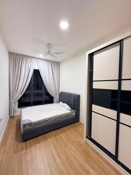 Bedroom features: queen-size bed, upholstered headboard, floor-to-ceiling windows, sheer curtains, 5-blade ceiling fan, wooden flooring, built-in wardrobe with sliding doors, neutral wall color; style: modern; view: city.