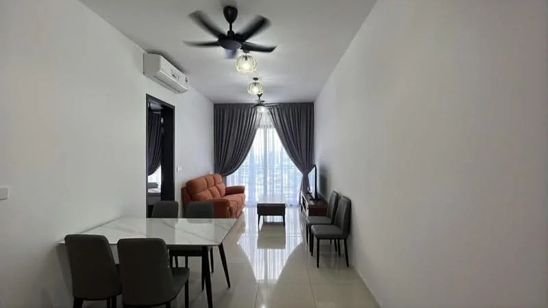 Living features: 3-seater fabric sofa in orange, coffee table, wall-mounted TV, TV console, floor-to-ceiling windows, sheer curtains, 2-blade ceiling fan, recessed downlights, glossy tile flooring, decorative mirror, area rug, dining table with 4 chairs; style: modern; view: city.