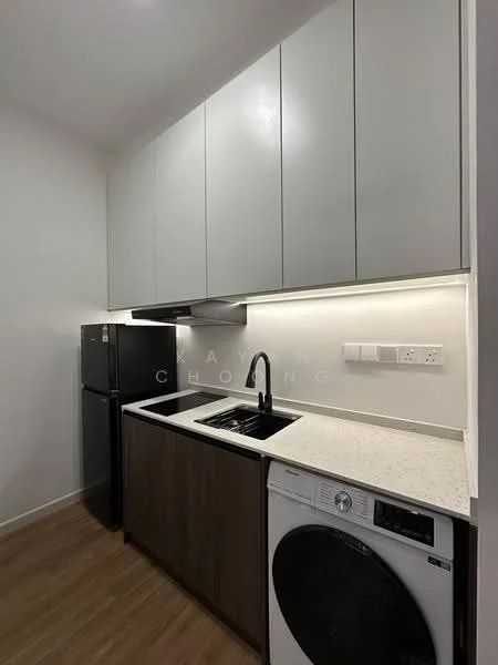 Kitchen features: grey upper cabinets, brown lower cabinets, white quartz countertop, single-bowl stainless-steel sink, chrome pull-down faucet, built-in stove with hood, black refrigerator, front-load washing machine, wood laminate flooring, under-cabinet lighting; style: modern.