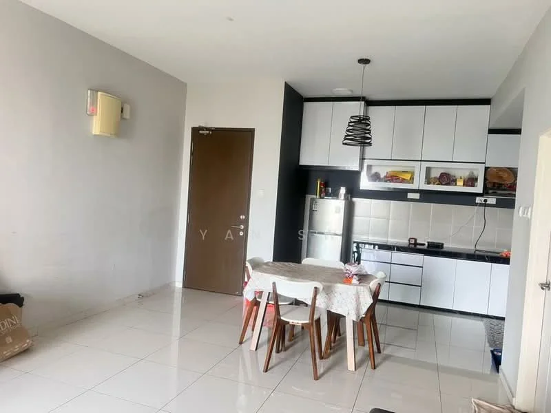Kitchen features: white cabinetry, black countertop, stainless-steel fridge, built-in oven, 4-burner gas hob, white tiled backsplash, dining table with 4 chairs, pendant light fixture, wall-mounted air conditioning unit, sliding door, ceramic tile flooring, grey painted walls; style: modern.