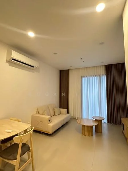 Living features: 3-seater fabric sofa in beige, 2 round wooden coffee tables, dining table with 2 chairs, floor-to-ceiling windows, sheer curtains, blackout curtains, 1 wall-mounted split AC, light-colored tiled flooring, recessed downlights, white painted walls, wood accent wall; style: modern.