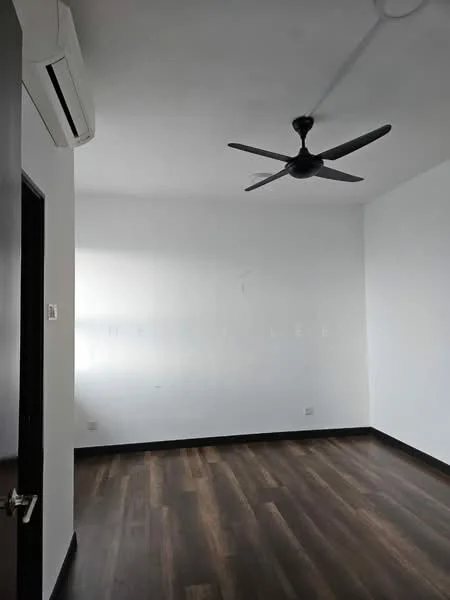 Room features: white painted walls, wooden flooring, 5-blade ceiling fan, wall-mounted split AC, single door, no visible furniture; style: modern.