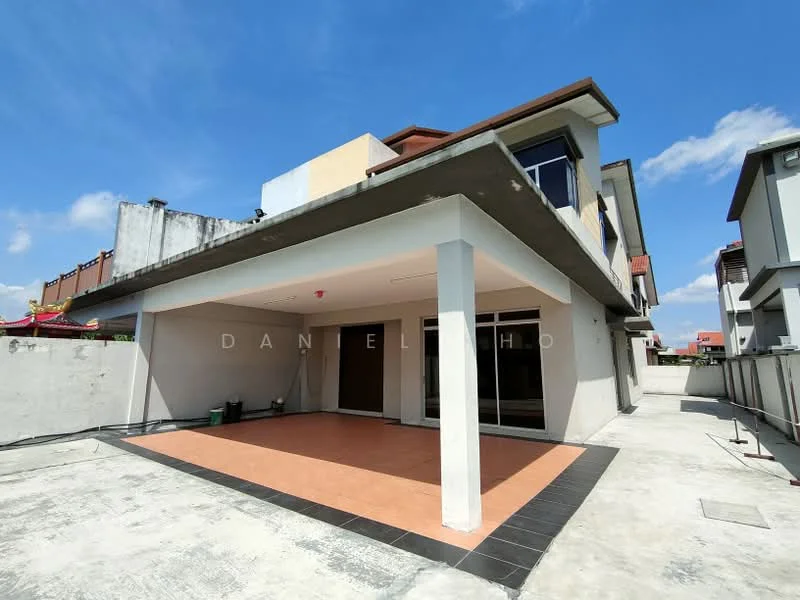 Exterior type: detached bungalow; features: flat roof, cream painted facade, large glass windows, covered porch area, concrete flooring, manicured lawn, surrounded by walls, outdoor space, driveway, two-storey structure; style: modern.
