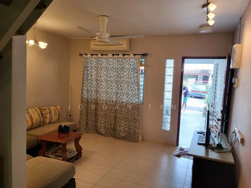 Living features: 3-seater fabric sofa in beige, wooden coffee table, TV console, wall-mounted TV, ceiling fan with light, recessed downlights, white painted walls, tile flooring, curtains with geometric pattern, sliding glass door, window with sheer curtains; style: modern.
