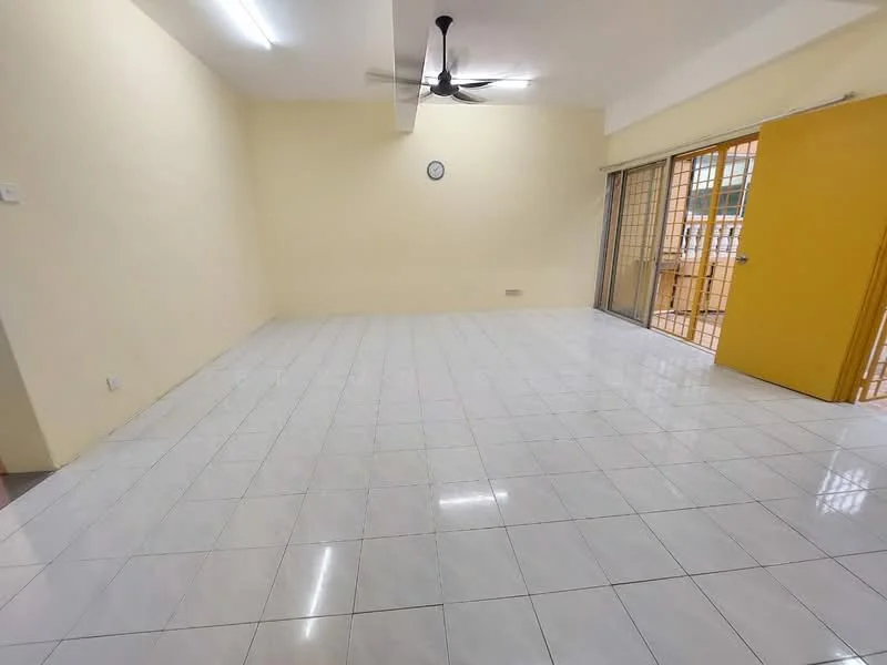 Room features: cream painted walls, white ceiling, 5-blade ceiling fan, large floor-to-ceiling sliding glass door, tile flooring, clock on wall, yellow door, open layout; style: minimalist.