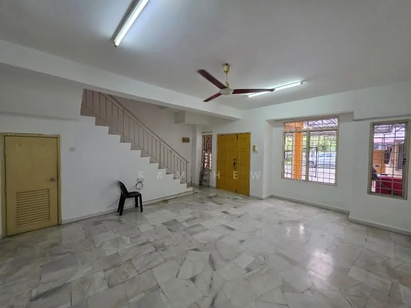 Room features: marble flooring, white painted walls, ceiling fan with 3 blades, staircase with metal railing, large windows with metal grills, yellow door, built-in storage cabinet, open layout; style: modern.