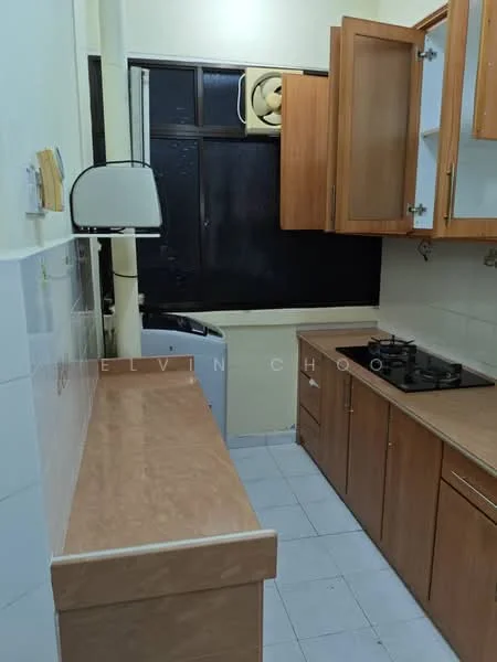 Kitchen features: wood cabinetry, laminate countertop, single-bowl stainless-steel sink, chrome pull-down faucet, 4-burner gas hob, built-in oven, white tiled backsplash, white tiled flooring, window with black frame, exhaust fan, light fixture, washing machine, open shelving; style: modern.