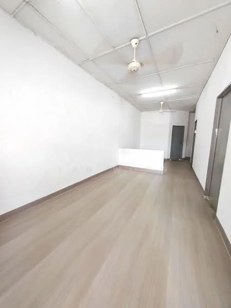 Room features: white painted walls, laminate flooring, ceiling fan, single door, light switch, door frame, window frame, plain ceiling; style: minimalist.