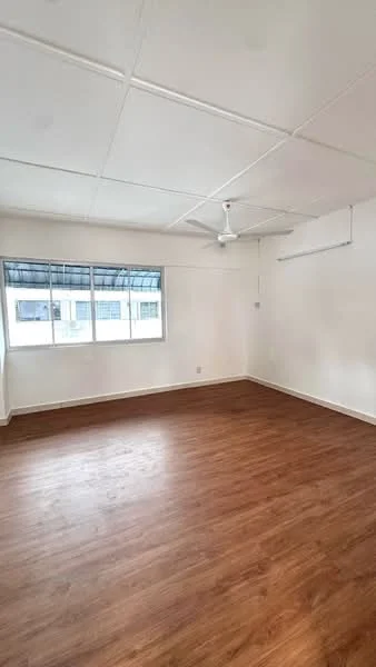 Room features: light wood laminate flooring, white painted walls, ceiling fan, three windows with blinds, plain ceiling, no visible furniture, neutral decor; style: minimalist.