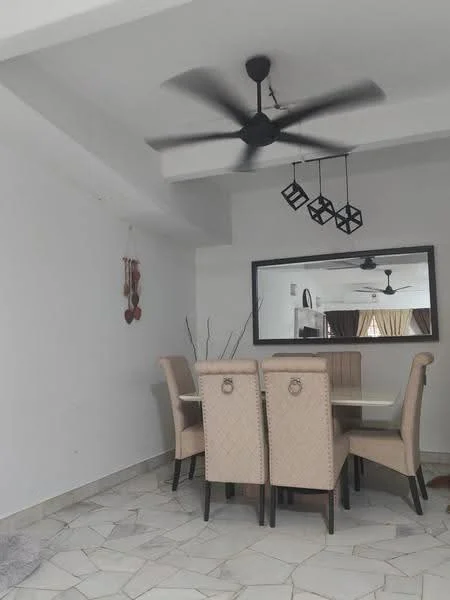 Dining features: 4 upholstered dining chairs in beige, rectangular dining table, 5-blade ceiling fan in black, mirror on wall, decorative wall hanging, white painted walls, marble tile flooring, recessed ceiling lights; style: modern.