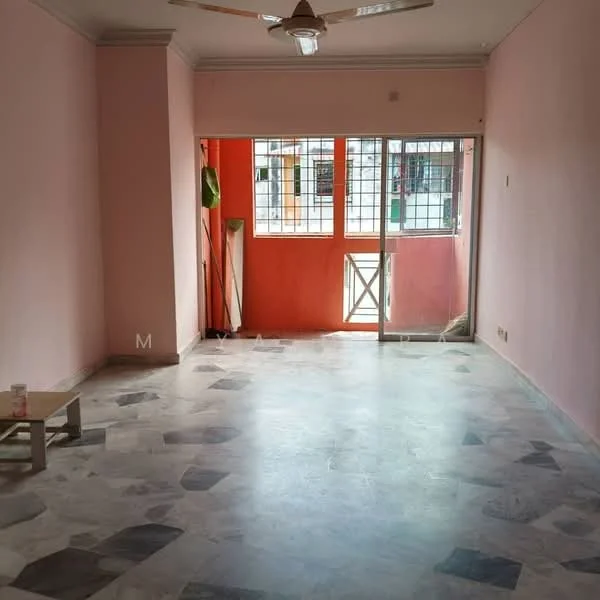 Living features: pink painted walls, marble flooring, 5-blade ceiling fan, sliding glass door, floor-to-ceiling windows, natural light from windows, open layout, access to balcony.