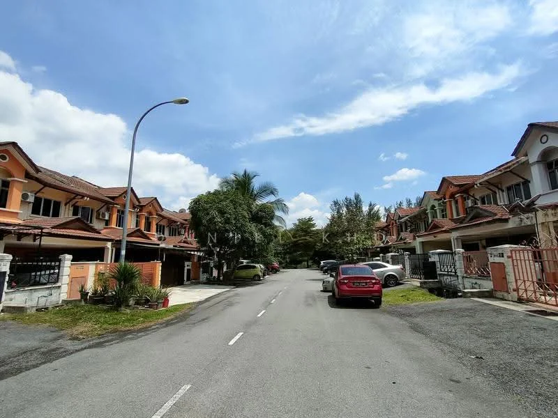 Taman Mutiara Subang, Subang Heights, Subang Jaya — view 2 of 5 — for Rent