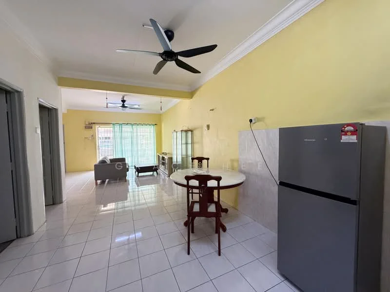 Taman Pinggiran Putra, Seri Kembangan — view 2 of 5 in Taman Pinggiran Putra — for Rent