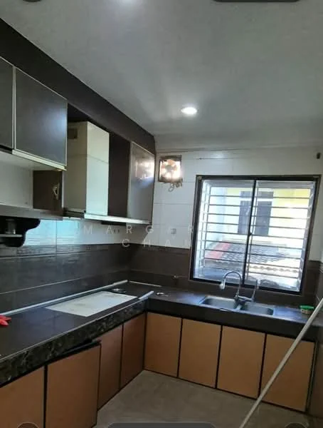 Kitchen features: single-bowl stainless-steel sink, chrome pull-down faucet, black granite countertop, brown cabinetry with flat-panel doors, white upper cabinets, ceramic tile backsplash, window with metal grille, recessed downlights, wall-mounted range hood, grey tiled flooring; style: modern.