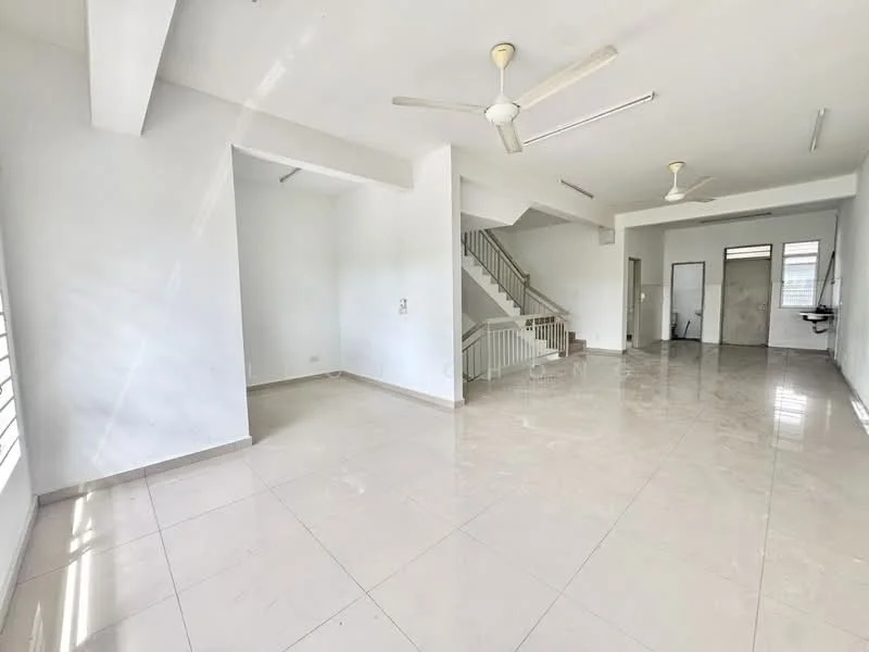 Living features: white painted walls, polished ceramic tile flooring, 5-blade ceiling fan, large windows with horizontal slats, open layout, natural light, neutral color scheme; style: modern. Room features: staircase with metal railing, doorway leading to other rooms, additional ceiling fan.