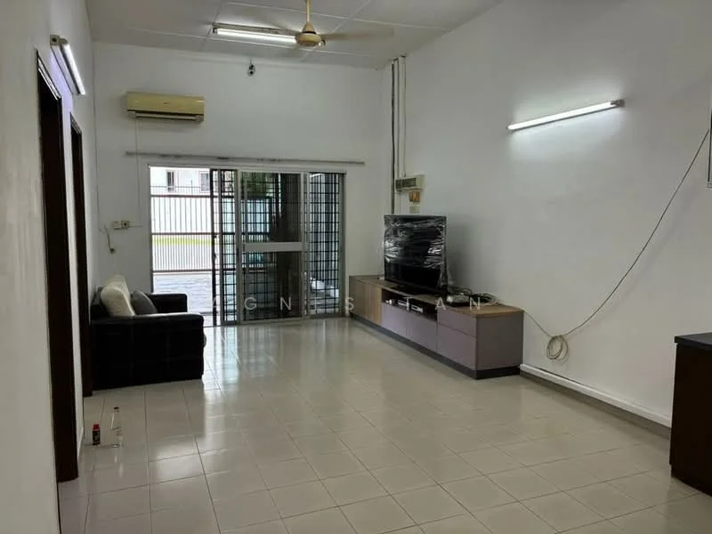 Living features: white painted walls, glossy tile flooring, 5-blade ceiling fan, wall-mounted TV, TV console, sofa in dark color, sliding glass door, window with grille, air conditioning unit, LED strip lighting; style: modern.