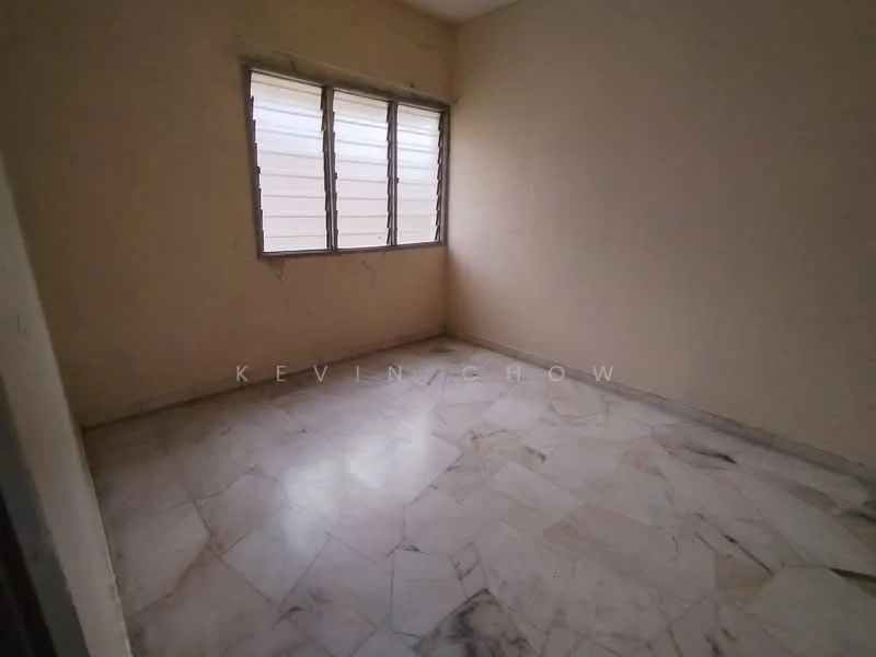 Room features: marble flooring, cream painted walls, sliding windows, natural light from windows.