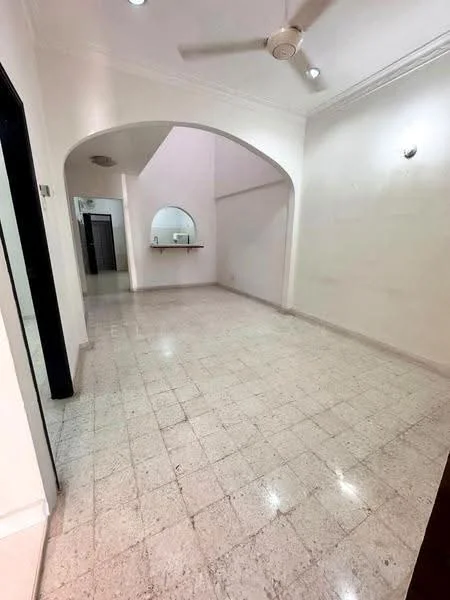 Room features: white painted walls, marble flooring, arched ceiling, recessed downlights, ceiling fan, open layout, niche for wall decor, neutral color scheme; style: modern.