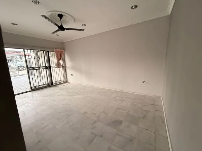 Living features: marble flooring, grey painted walls, tray ceiling, 5-blade ceiling fan, floor-to-ceiling sliding glass door, curtains, wall socket, natural light from door; style: modern.