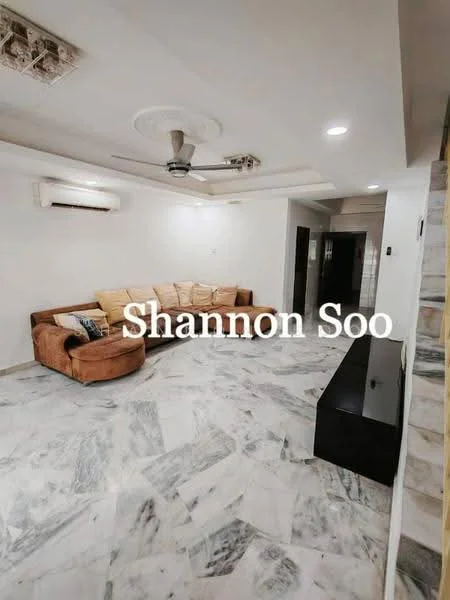 Living features: marble flooring, white painted walls, tray ceiling, 5-blade ceiling fan with light, wall-mounted split AC, L-shape sectional sofa in beige, coffee table, TV console, decorative ceiling rose, recessed downlights; style: modern.