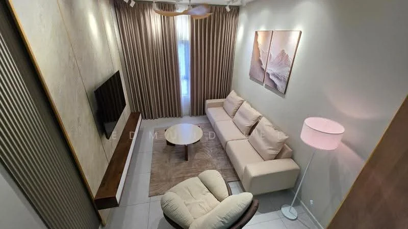 Living features: 3-seater fabric sofa in beige, coffee table, wall-mounted TV, TV console, area rug, floor-to-ceiling curtains, ceiling fan, decorative wall art, light floor tiles, accent wall with paneling, table lamp; style: modern.