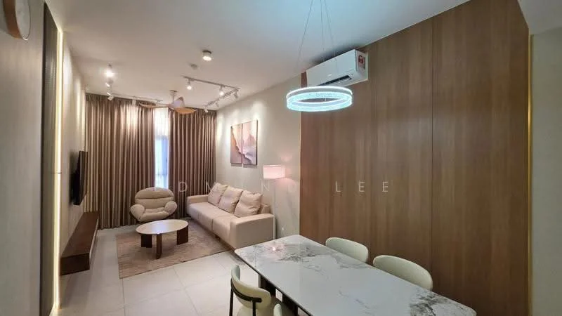 Living features: 3-seater fabric sofa in beige, round coffee table with wooden legs, wall-mounted TV, light wood feature wall, recessed downlights, 5-blade ceiling fan, air conditioning unit, floor-to-ceiling curtains in beige, area rug with neutral tones, dining table with marble top and four chairs; style: modern.