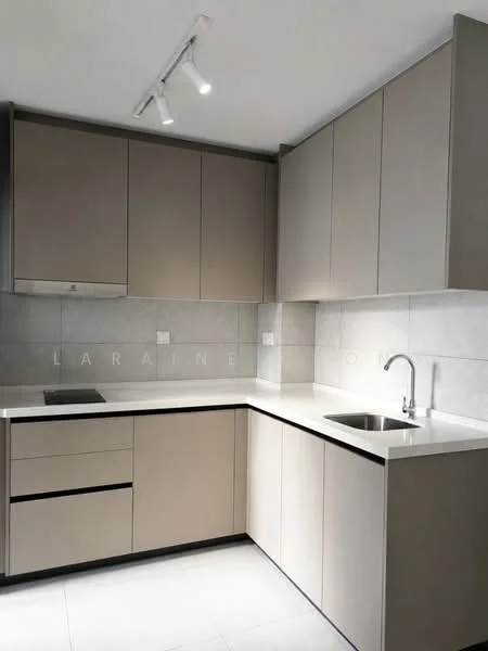 Kitchen features: light grey cabinetry, white countertop, stainless-steel sink, chrome pull-down faucet, built-in cooktop, tile backsplash, recessed lighting, drawer storage, upper cabinets, lower cabinets; style: modern.