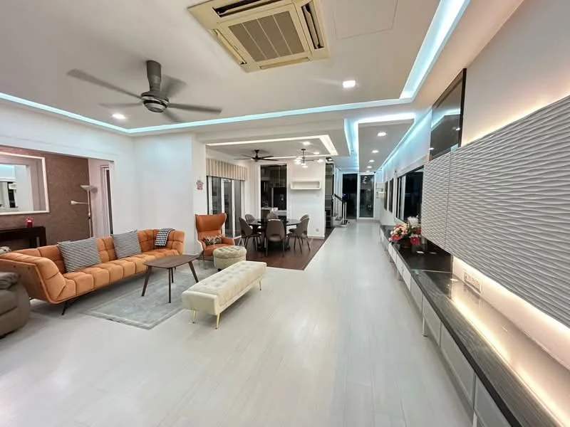 Living features: 5-blade ceiling fan with light, recessed LED downlights, sofa in orange, armchair in brown, coffee table, area rug, wall-mounted TV, entertainment unit, white painted walls, light-colored flooring, large windows, sliding glass door, dining table with chairs, decorative flowers on table; style: modern; view: city.