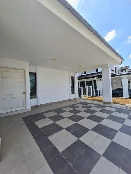 Exterior type: detached bungalow; features: checkered tile flooring, white painted facade, flat roof, covered porch area, surrounded by grass, large windows, main entrance door, outdoor lighting fixtures; style: modern.