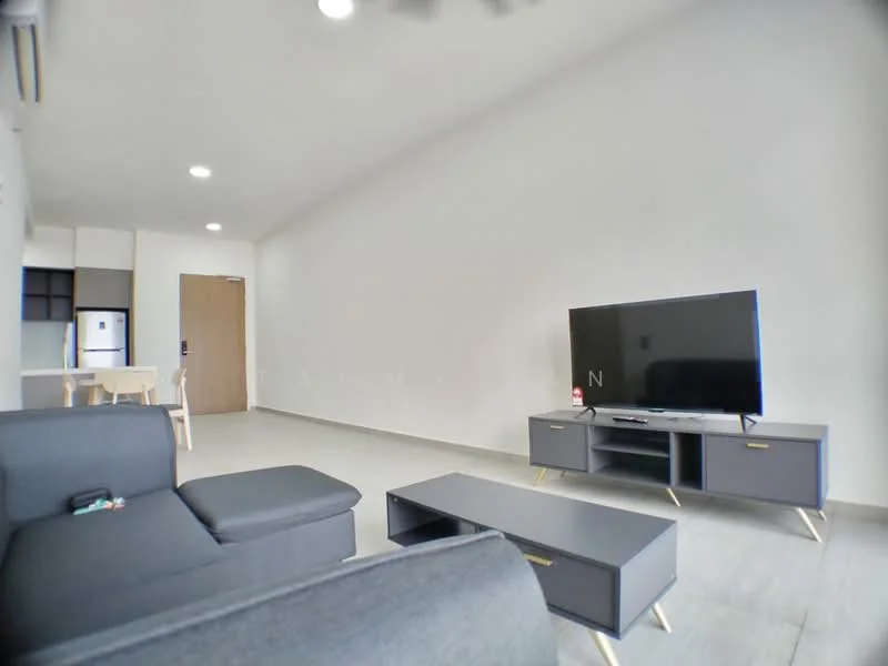 Living features: 3-seater fabric sofa in dark grey, coffee table, wall-mounted TV, TV console with drawers, light grey tiled flooring, white painted walls, recessed downlights, ceiling fan, open layout, large window, air conditioning unit; style: modern.