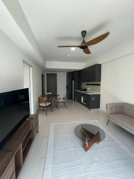 Living features: 3-seater fabric sofa in light grey, wooden coffee table, area rug with geometric pattern, wall-mounted TV, ceiling fan with wooden blades, light-coloured tiled flooring, neutral painted walls, dining table with four chairs, open kitchen layout; style: modern.