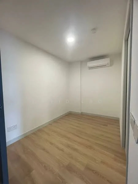 Room features: white painted walls, laminate flooring, 1 wall-mounted split AC, recessed downlights, neutral color scheme; style: modern.